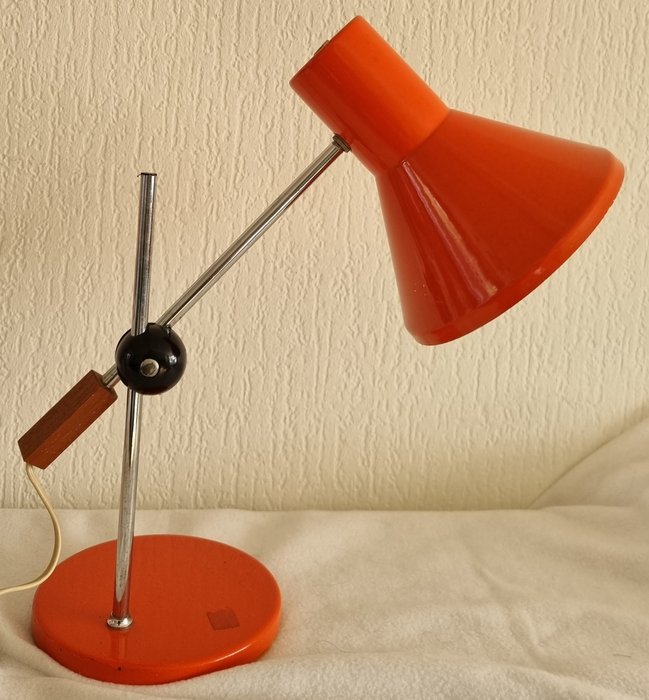 Bordslampa (1) - "Fiskespö lampa" - Metall, Trä, Krom & plast