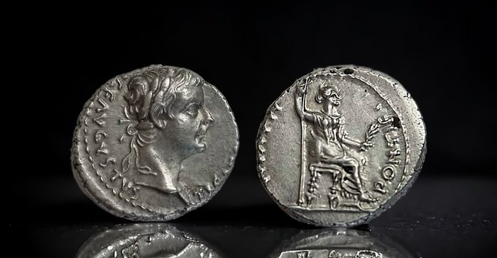 Imperio romano. Tiberio (14-37 e. c.). Denarius "Tribute Penny" type. Lugdunum
