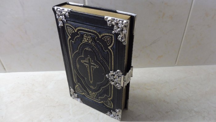 Gebedenboek met zilveren beslag- 812,50 zilver - Duitsland - 1870