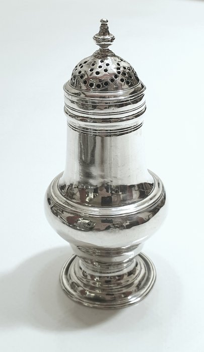John Delmester, 1760 London - 盐和胡椒瓶 (1) - .925 银