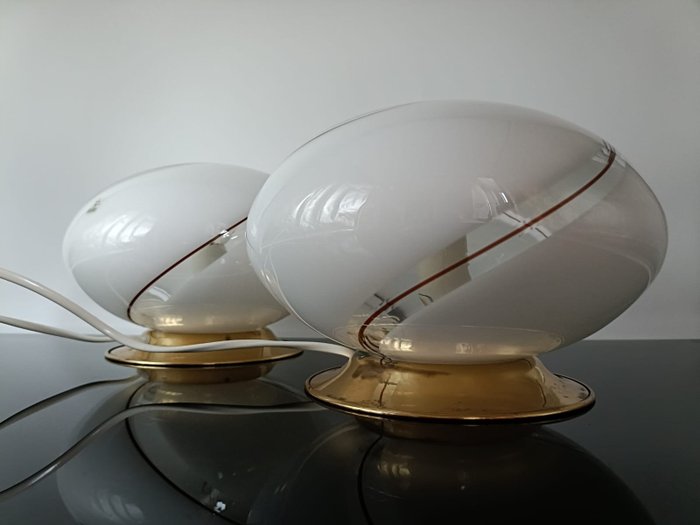 VM004 - Lampă  de masă (2) - Sticlă
