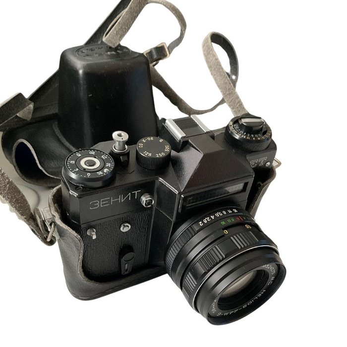 VALDAÏ, Zenit ET + MC Helios-44M-6 2/58mm #bokehmonster | 单镜头反光相机 (SLR)