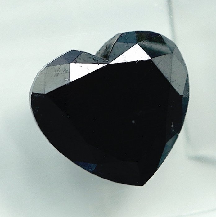 1 pcs Diamante  (Color tratado)  - 2.83 ct - Corazón Negro - No especificado en el informe de laboratorio - Gem Report Antwerp (GRA)