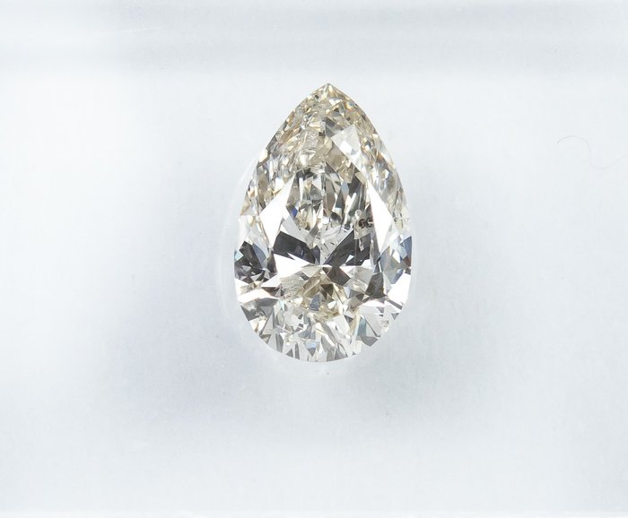 鑽石 - 0.70 ct - 梨形 - J(極微黃、從正面看是亮白色) - SI2