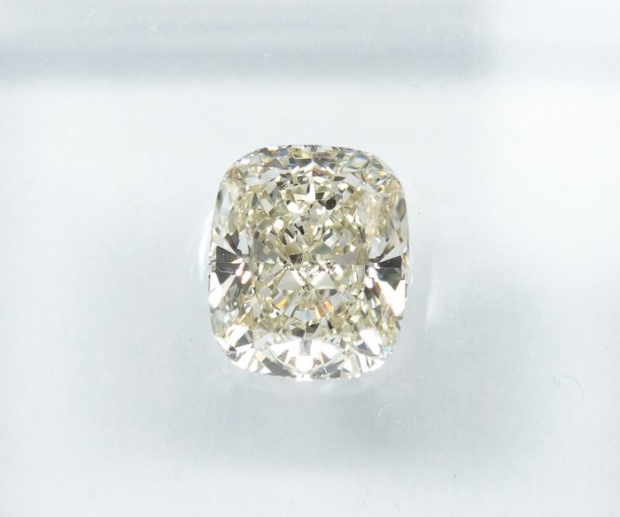 鑽石 - 0.90 ct - 枕形 - L(輕微黃、帶有輕微黃的折射色) - VS2