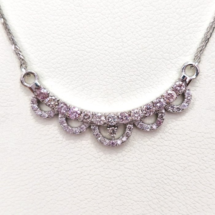 Sem preço de reserva - 0.75 ct Light Pink N.Fancy Pink Diamond Pendant Necklace - Colar com pingente - 14 K Ouro branco Diamante  (Natural) 