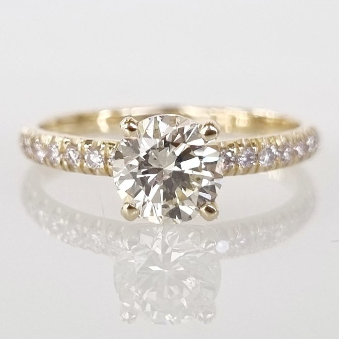 订婚戒指 -  1.14 tw. 钻石