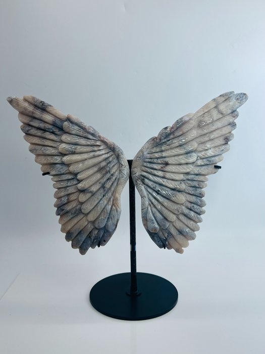 Flower Agate - Angel Wings - AAA+ Quality - Fine Detail work Natural Stone - on Stand - Heilstein - Interior Objekt - Höhe: 270 mm - Breite: 310 mm- 1338 g - (1)