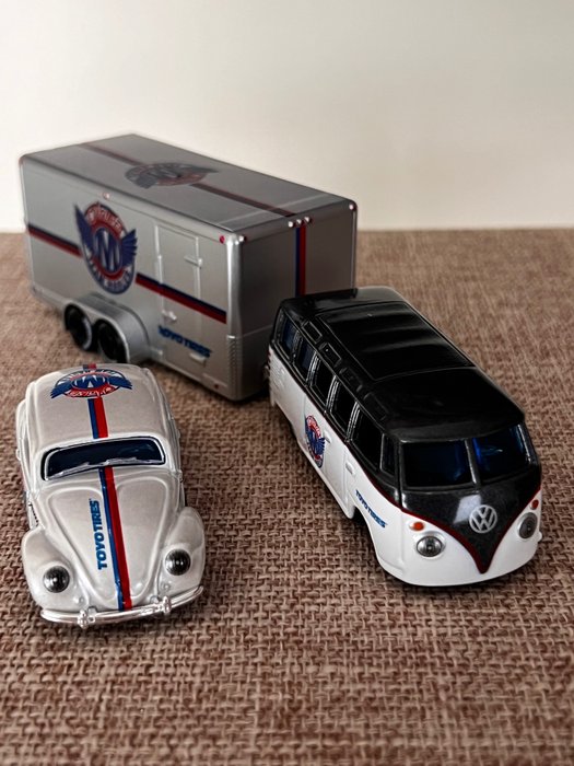 Maisto 1:64 - 2 - 模型車 - Van Samba Kombi + Beetle Fusca - Team Haulers - 稀有 - 兩輛夢幻般的經典大眾汽車，Van“Samba”和 Beetle