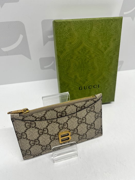 Gucci - X Balenciaga - Conjunto de accesorios de moda
