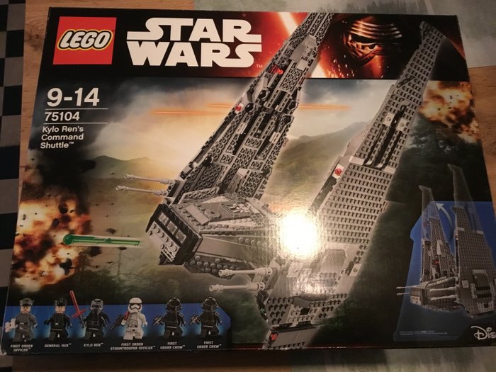 Lego - Star Wars - 75104 - Kylo Ren’s Command Shuttle