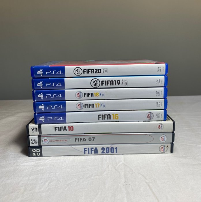 Sony, EA - PS4 + PC - Videogame set
