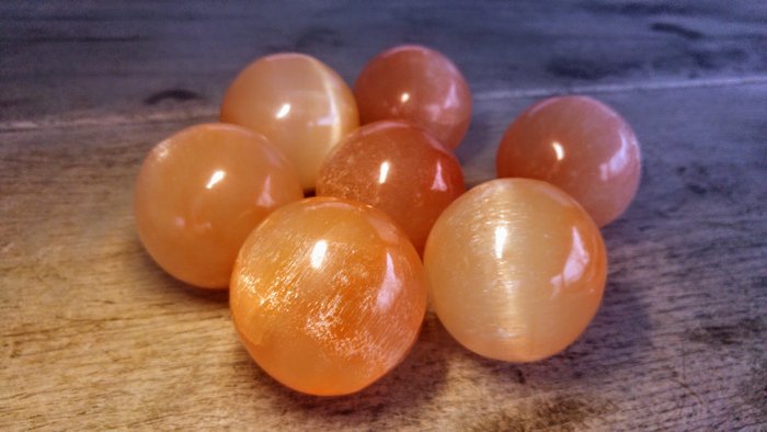 Oranger Selenit – 7 Chakra – Massagebälle – Kugeln Pastellfarbene Lumineszenzfarben - Höhe: 6 cm - Breite: 6 cm- 2 kg - (7)
