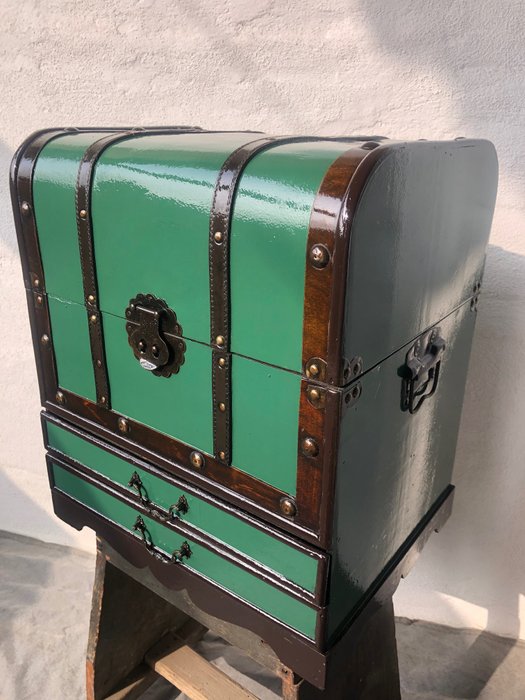Kufer do przechowywania - Drewno