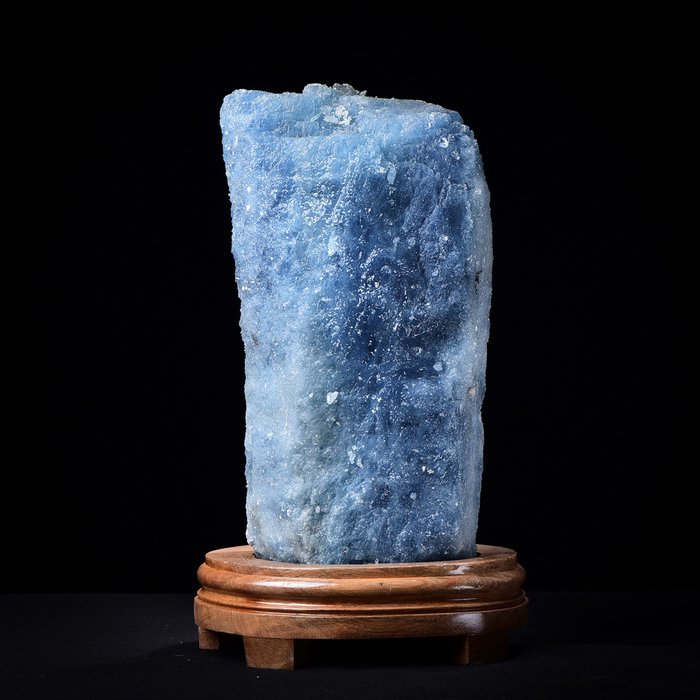 罕見的巨大海藍寶石 - 傑作 手工製作的木底座- 10578 g