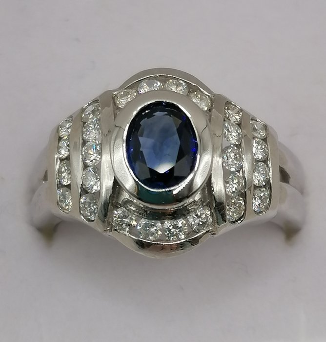 Ring Vittguld Safir - Diamant