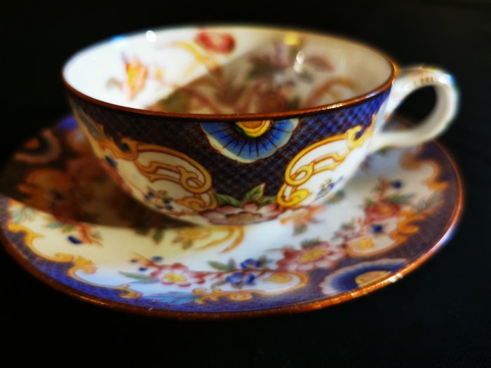 Sarreguemines - Chávena de chá - Minton - Porcelana