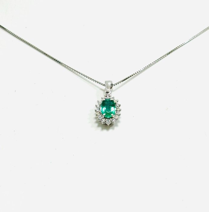 Necklace with pendant White gold Emerald - Diamond 