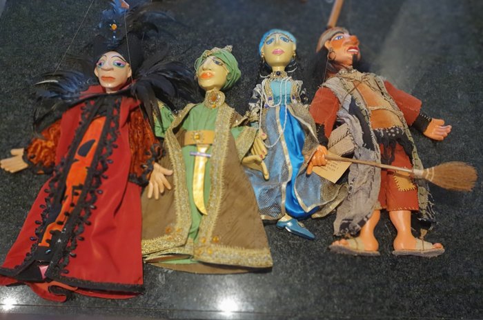 4 lalki marionetki - Indonezja