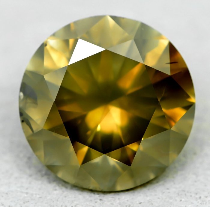 1 pcs Diament  (W kolorze naturalnym)  - 4.11 ct - okrągły - Fancy deep Szarawy, Zielonkawy Żółty - I1 (z inkluzjami) - Raport gemmologiczny Antwerpia (GRA)