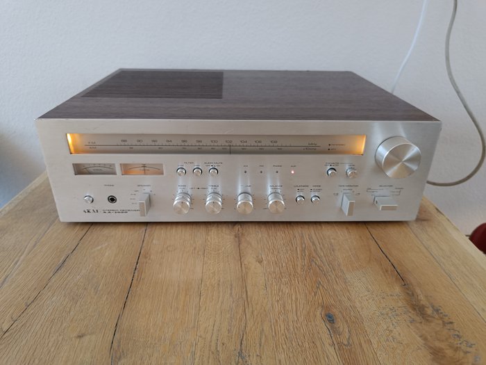 Akai - AA-1050 Solid state stereomottagare
