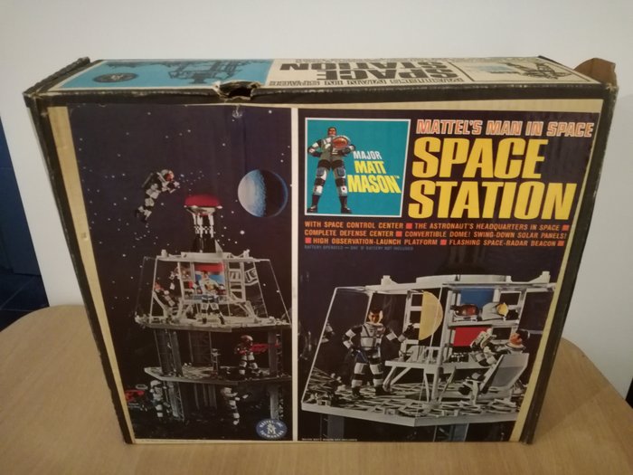 Mattel  - Toy spaceship 1966 Mattel's Man in space - Space Station Major Matt Mason - 1960-1970 - U.K.