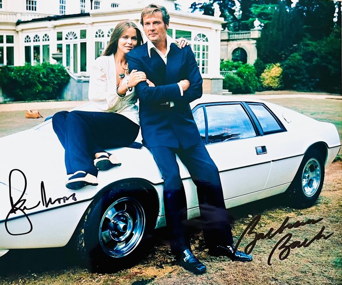 James Bond 007: The Spy Who Loved Me - Double signed by Roger Moore (+) and Barbara Bach (Triple X) with the Lotus  - with holographic COA