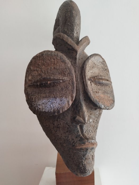 舞蹈面具 - 美丽的伊多玛面具 - 尼日利亚  (没有保留价)