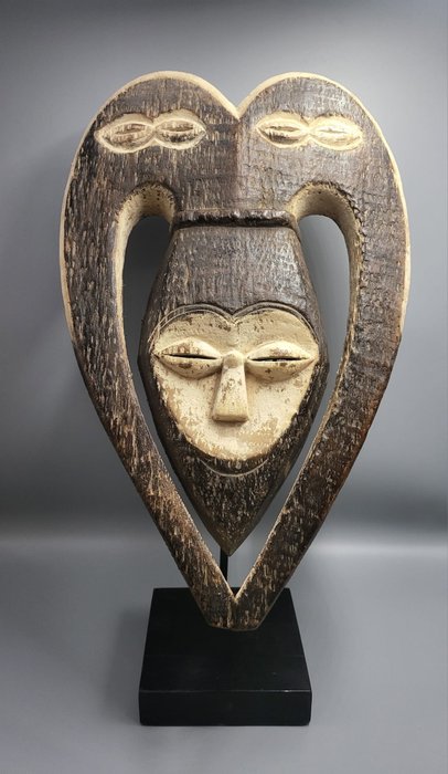 Mask - Bakwélé - Gabon  (Utan reservationspris)