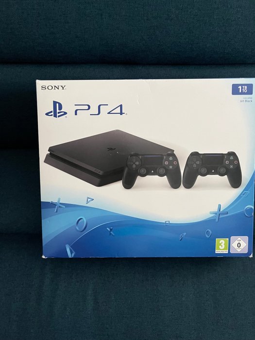 PlayStation PS4 - Sæt med videospilkonsol + spil - I original æske
