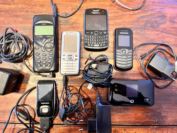 nokia, samsung, blackberry, tim, vodafone - Mobiltelefon (6) - Mangelfuld