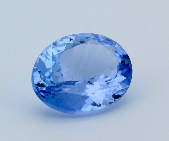 Bläuliches Blau Tansanit - 6.92 ct