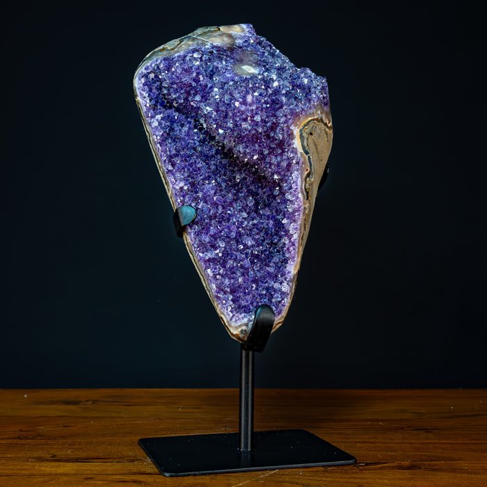 天然濃鬱紫水晶晶簇 烏拉圭展位上- 4944.68 g