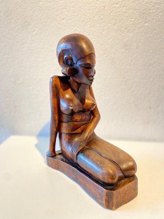 Skulptur balinesisk kvinne - Indonesia