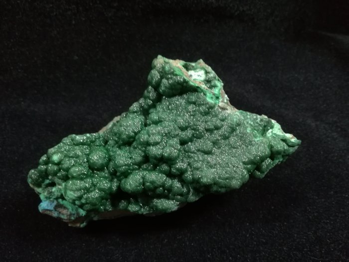 Malachit Krystaller i indlejring - Høyde: 7 cm - Bredde: 12 cm- 250 g - (1)