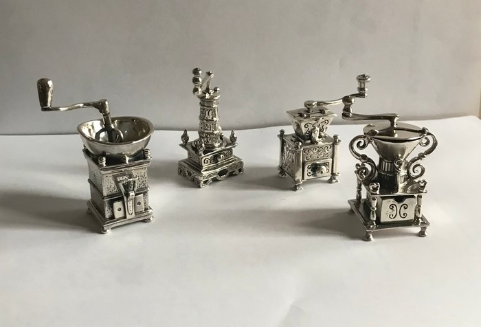 Miniature figur -  (4) - Sølv