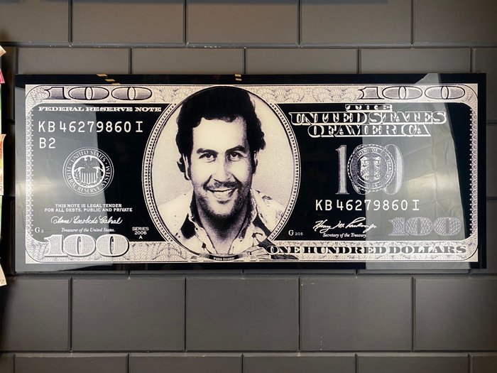 Mike Blackarts - Pablo Escobar XL dollar plexiglass artwork