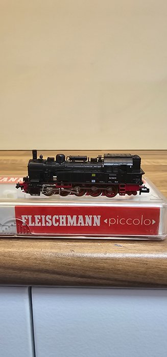 Fleischmann N - 7092 - 蒸汽火車 (1) - BR 94 - DR (DRB)