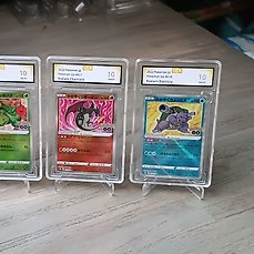 Pokémon – 3 Card – Radiant Charizard, Blastoise and Venusaur