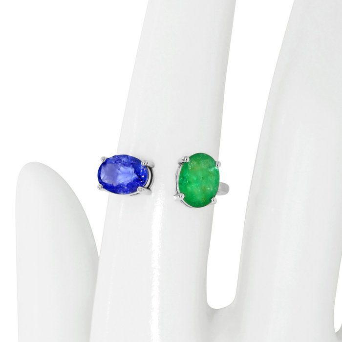 2.07ct total emerald and tanzanite - Emerald - 14kt gold - White gold - Ring