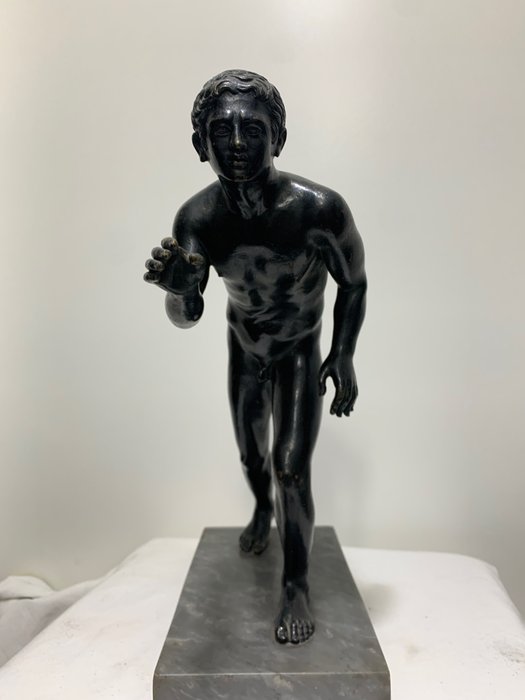Statue, Atleta - 29 cm - Bronze (patiniert)