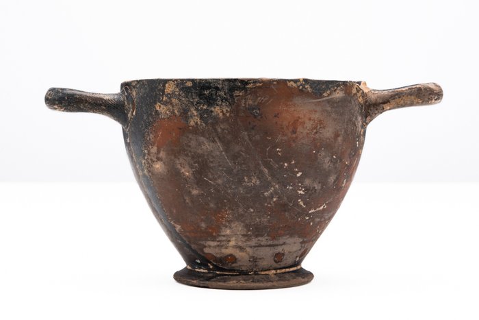 Greacă veche, mansardă Ceramic cu sticlă neagră Skyphos