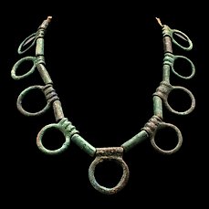 Keltische druïdische bronstijd Bronzen ketting met zonhangers