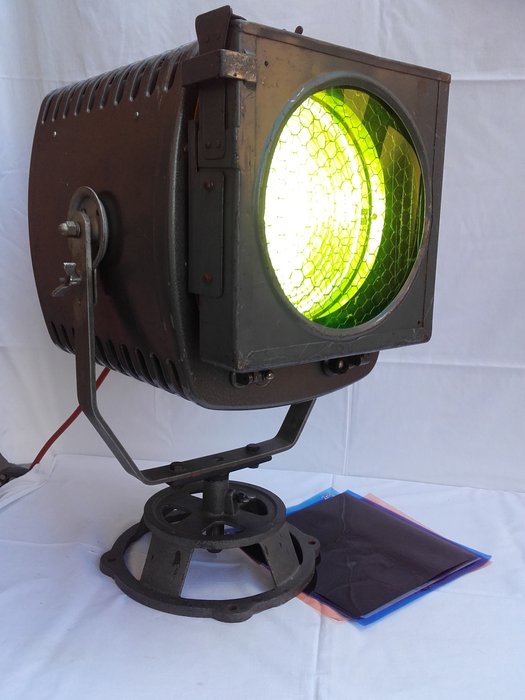 Strand Electrics Unikat mit Farbrahmen - Morgan McLeod - Teatterin lamppu - 243 - teräslevyä