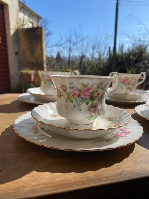 Servizio di tazze da tè (18) - Royal Albert “Moss Rose” - Porcellana