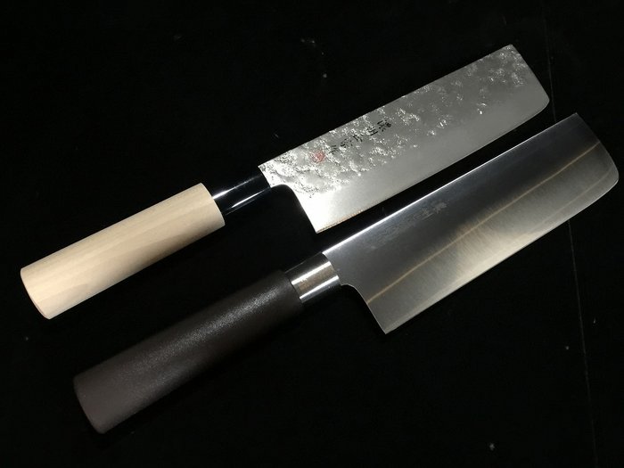 濃州正宗 NOSHU MASAMUNE Sword Smith 梨地仕上げ Satin Finish / Set of 2 菜切 NAKIRI - Tafelmes (2) - Japans keukenmes - Hout, Staal