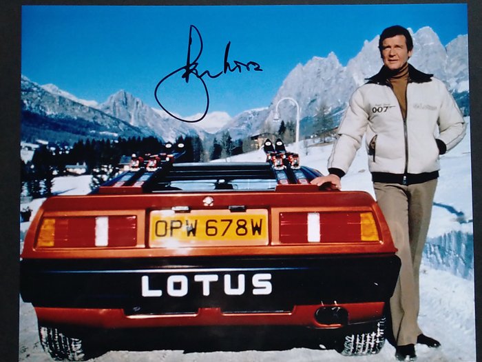 James Bond 007: For Your Eyes Only - Sir Roger Moore (+) with his Lotus - Autograph, Photo with COA