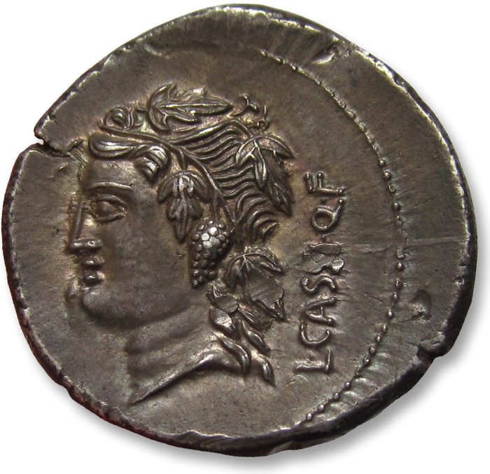 Republika Rzymska. L. Cassius Longinus. Rome 78 B.C.. Denarius Rome mint - Struck from fresh dies & beautifully toned - rare in this high quality