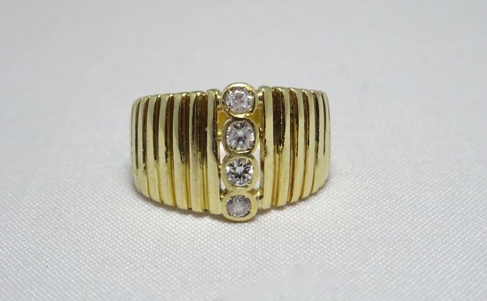 Ring - 18 karaat Geel goud -  0.20 tw. Diamant 