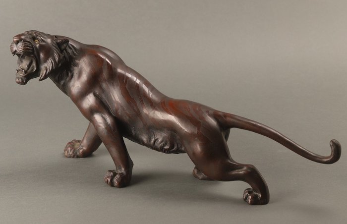 Bronze - Wilder Tiger-Okimono, gekennzeichnet mit Hidemasa 秀正 - Mitte des 20. Jahrhunderts  (Ohne Mindestpreis)